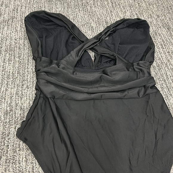 New ruched style black one piece swimwear - Picture 8 of 10